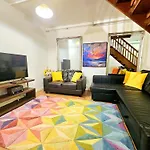 Duplex Home With 3 Bedrooms And Large Sofa-Bed Plus Back Patio, Near Angel And King\'S Cross Station